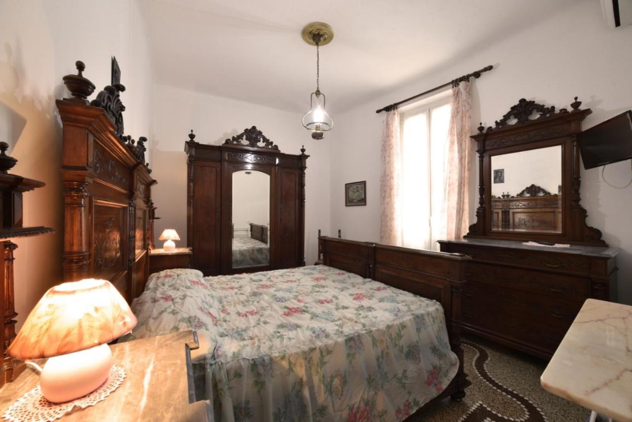 Appartamento Di Nonna Maria Alassio Luaran gambar
