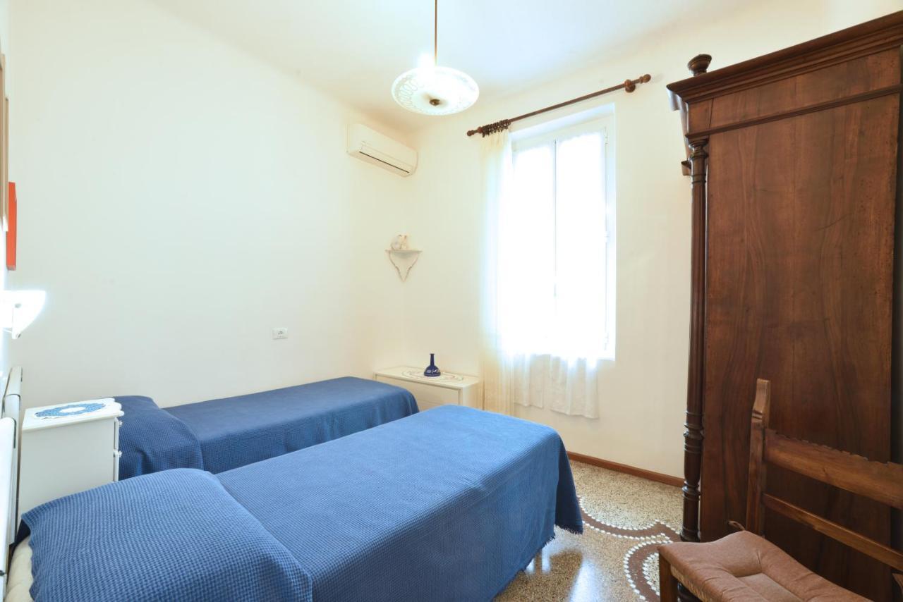 Appartamento Di Nonna Maria Alassio Luaran gambar